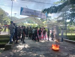 DPRD Langkat Dilantik JMI SU Gelar Aksi dan Bakar Ban