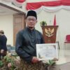 Handoko Terima Penghargaan Pendidikan di HUT Kota Binjai ke-153
