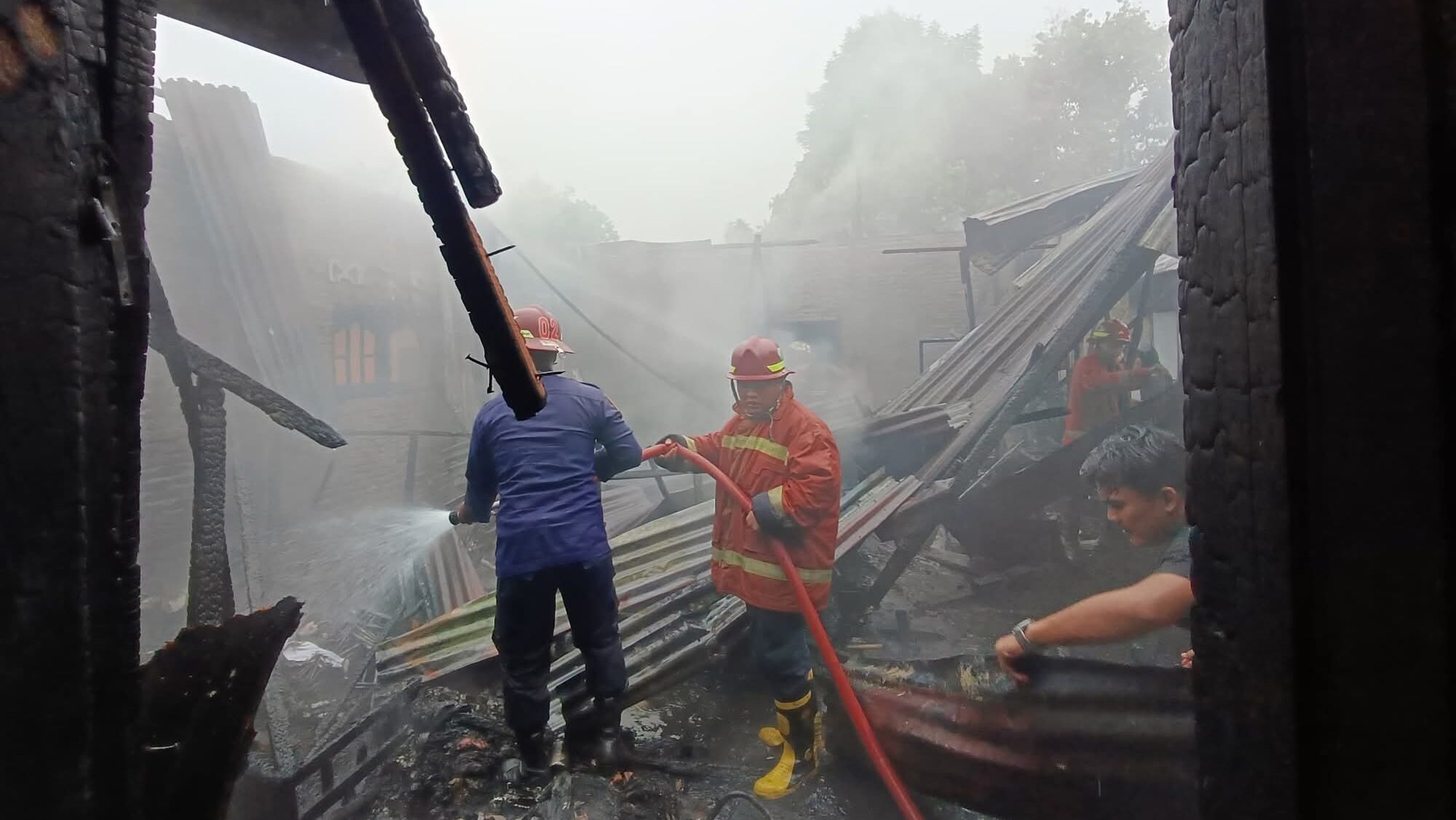 Satu Rumah di Binjai Ludes Terbakar, Api Muncul dari Ruang Tamu