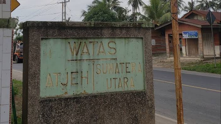 Prasasti Yang Terpasang di Gapura Perbatasan Aceh - Sumatera Utara, di Kecamatan Besitang
