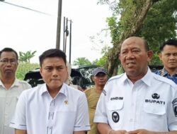 Tinjau Jalan Rusak, Ricky Anthony dan Ondim: Segera Diperbaiki, Desember Rampung
