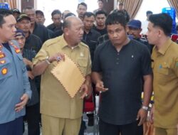 Geruduk Kantor Bupati Langkat, Puluhan Massa BAPERA Tagih Janji Ondim