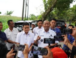 Tinjau Jalan Rusak Bersama Ricky Anthoni, Ondim: Oktober Pelaksanaan Perbaikan