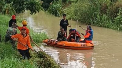 Gen Hijau Gelar Aksi Kolaborasi Bersihkan Sungai Pantai Gemi