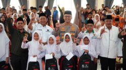 Pemkab dan Baznas Langkat Salurkan Bantuan Bedah Rumah dan Perlengkapan Sekolah
