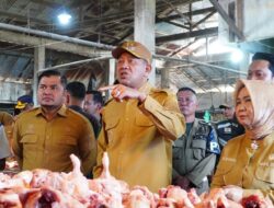 Sidak Pasar Baru Stabat, Bupati Langkat Pastikan Harga Pangan Stabil Jelang Idul Fitri