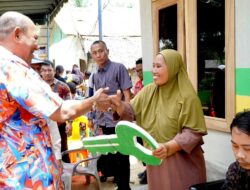 Bupati Langkat Serahkan Hasil Perbaikan RTLH di Gebang, 140 Rumah Telah Diperbaiki