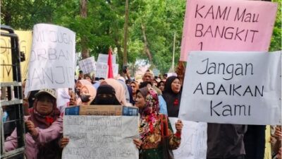 Ribuan Korban Banjir Demo DPRD dan Bupati Langkat, Tuntut Bantuan Secara Merata