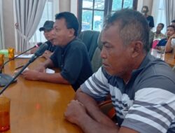 Tak Terima Bantuan, Ratusan Korban Banjir di Sekoci Mengadu ke DPRD Langkat