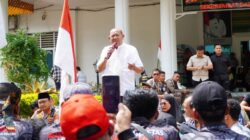 Bupati Langkat Syah Afandin Duduk Bersama Massa Aksi May Day