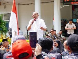 Bupati Langkat Syah Afandin Duduk Bersama Massa Aksi May Day