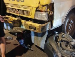 Diduga Tersenggol Pick Up, Pengendara Honda Beat Tewas Terlindas Truk di Stabat