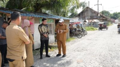 Ricky Anthony Boyong OPD Tinjau Jalan Provinsi di Pangkalan Susu