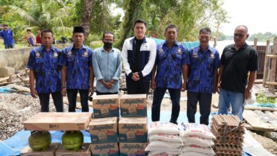 Rumah Hasan Terbakar, Ricky Anthony Hadir Mengobati Duka