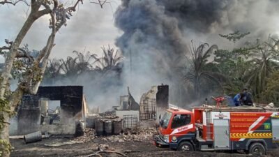 Dapur Penyulingan Minyak Mentah Terbakar di Langkat, Diduga Beroperasi Tanpa Izin